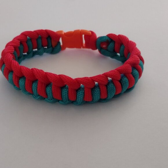 Handmade Paracord bracelet buckles. in combination with two colors blue and red - Picture 5 of 13